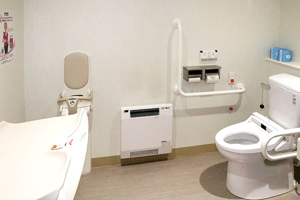 車椅子対応トイレ